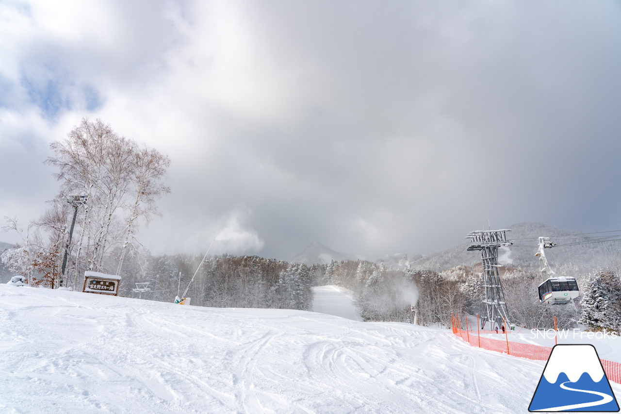 富良野スキー場｜たっぷりの『bonchi powder』が降り積ったゲレンデ…。富良野の雪は、ちょっとレベルが違います♪